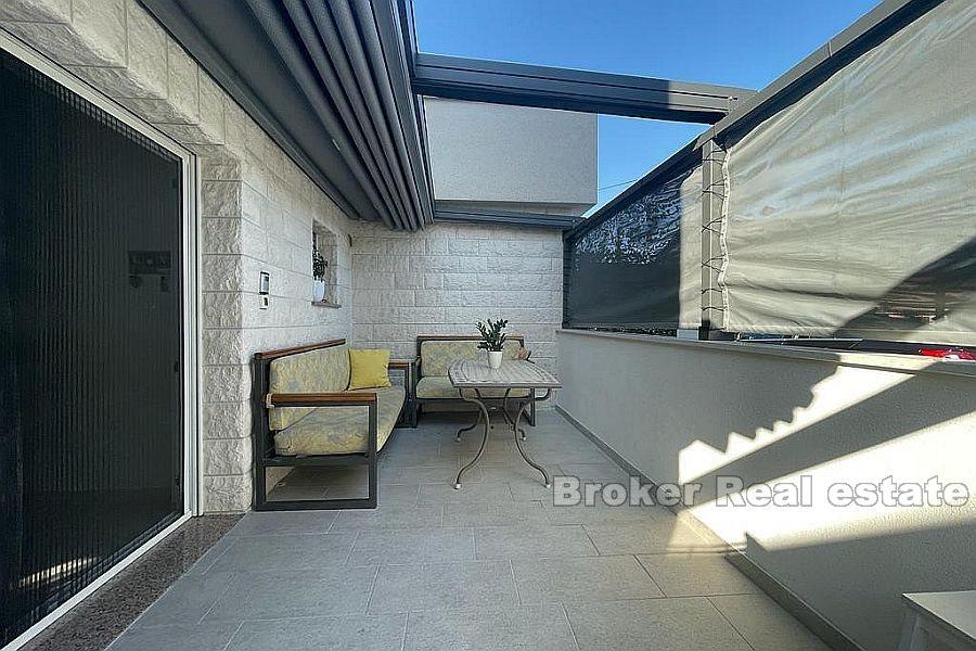 Two-bedroom apartment near the sea