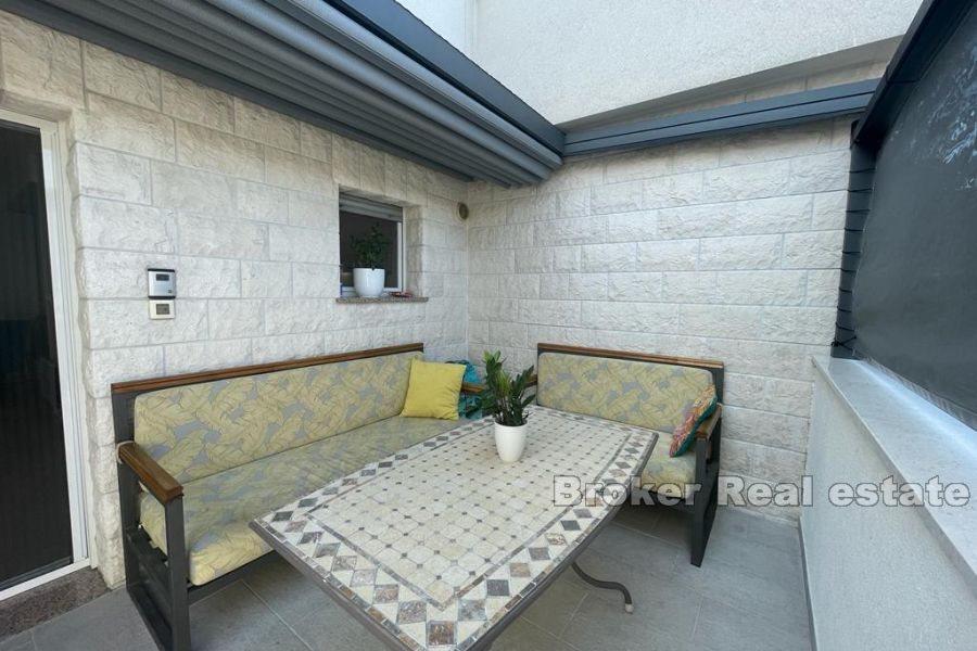 To-roms leilighet nær sjøen