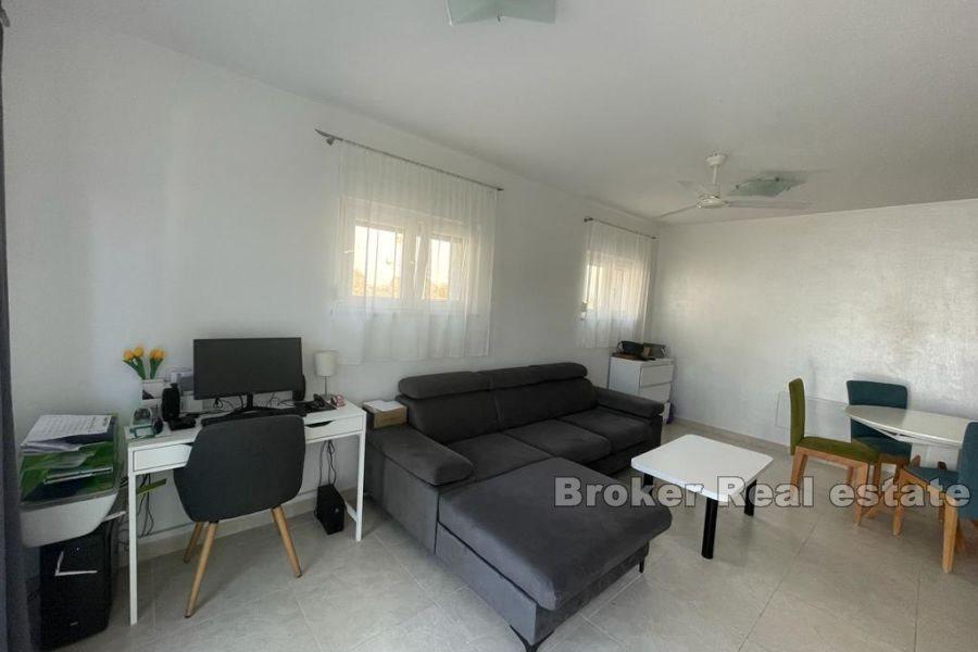 To-roms leilighet nær sjøen