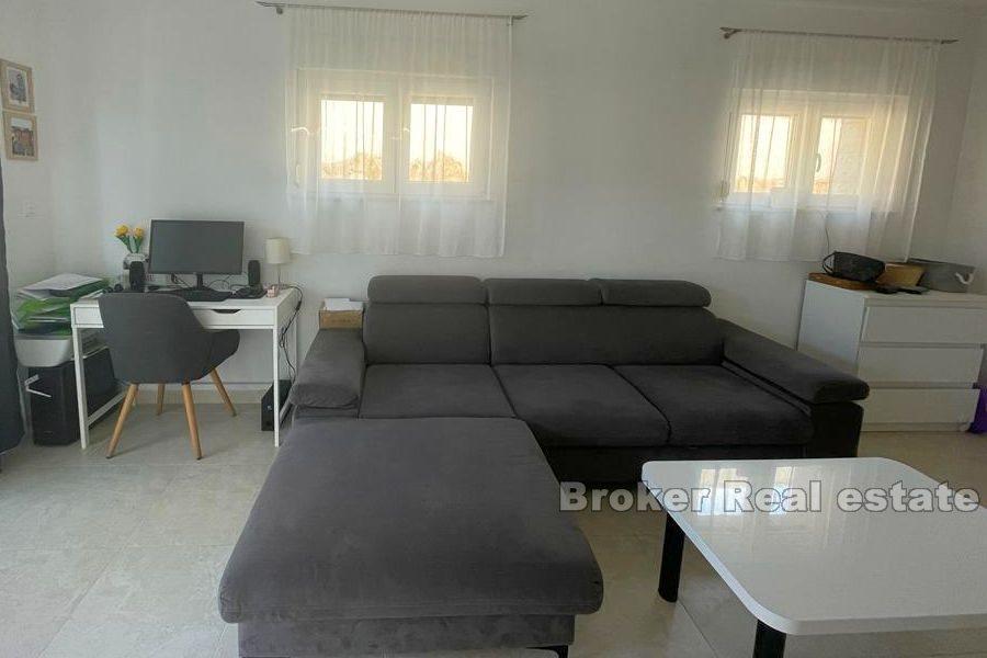 To-roms leilighet nær sjøen