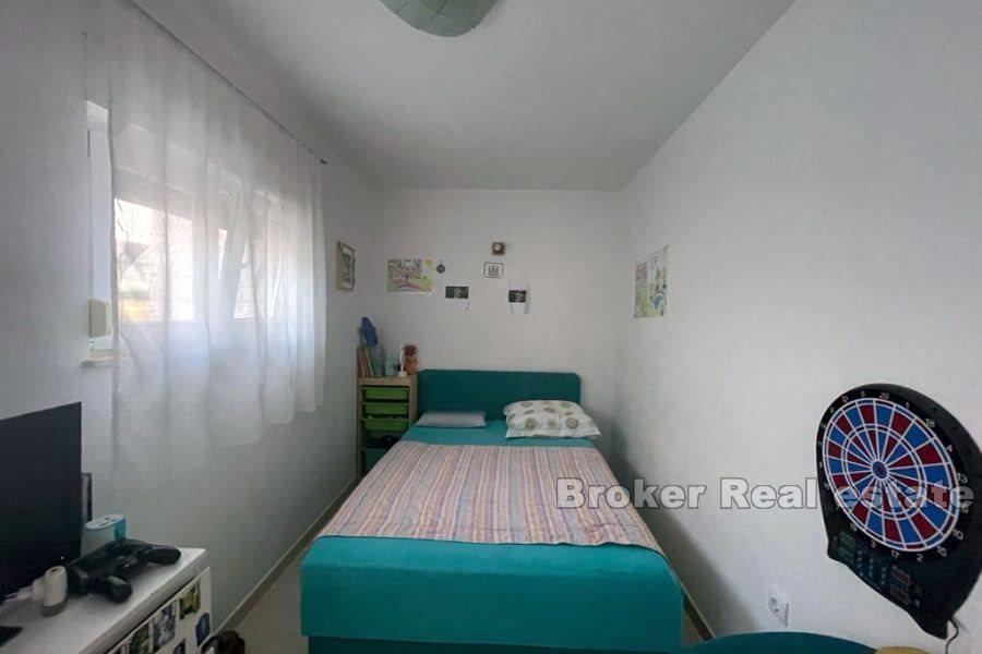 Two-bedroom apartment near the sea