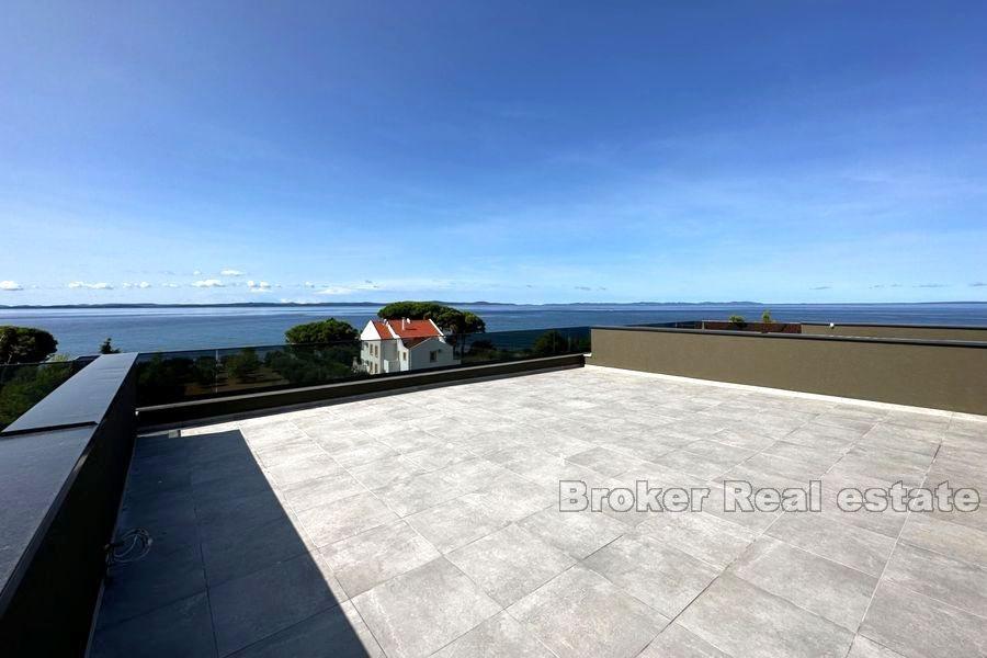 Penthouse med panoramautsikt over havet