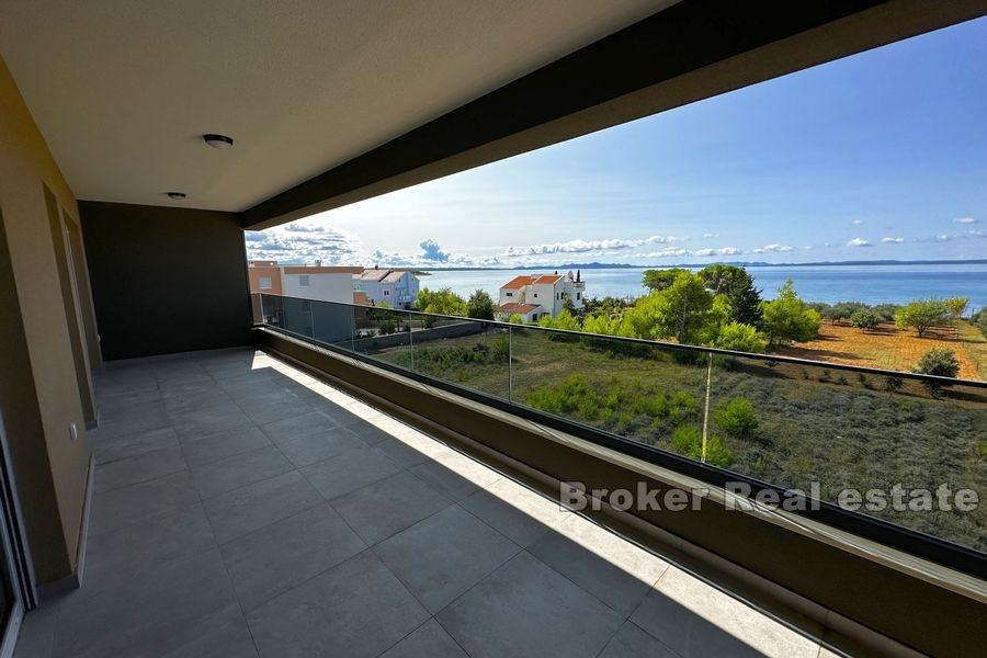 Penthouse med panoramautsikt over havet