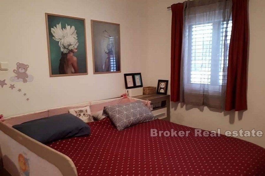 Leilighet med 2 soverom og havutsikt