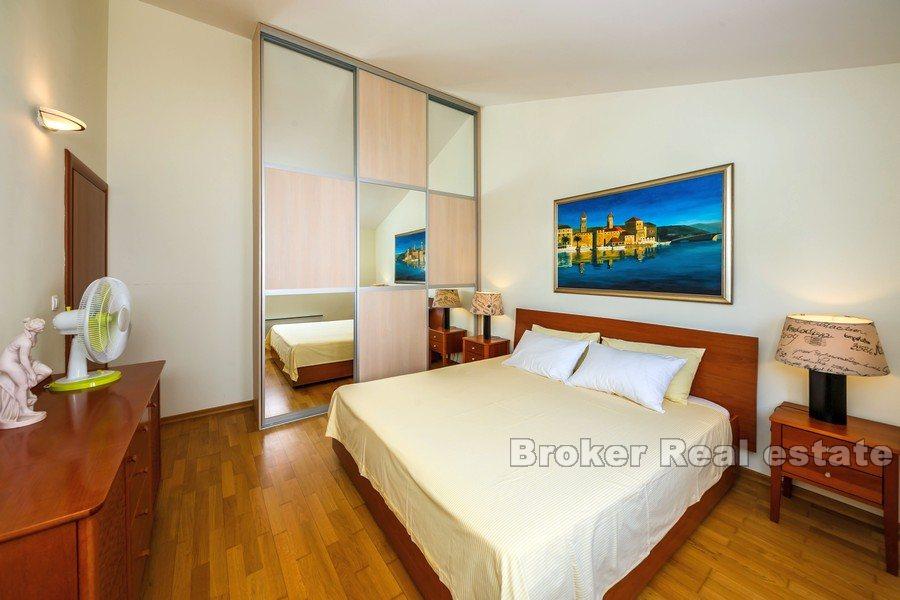 Apartament z 3 sypialniami i widokiem na morze