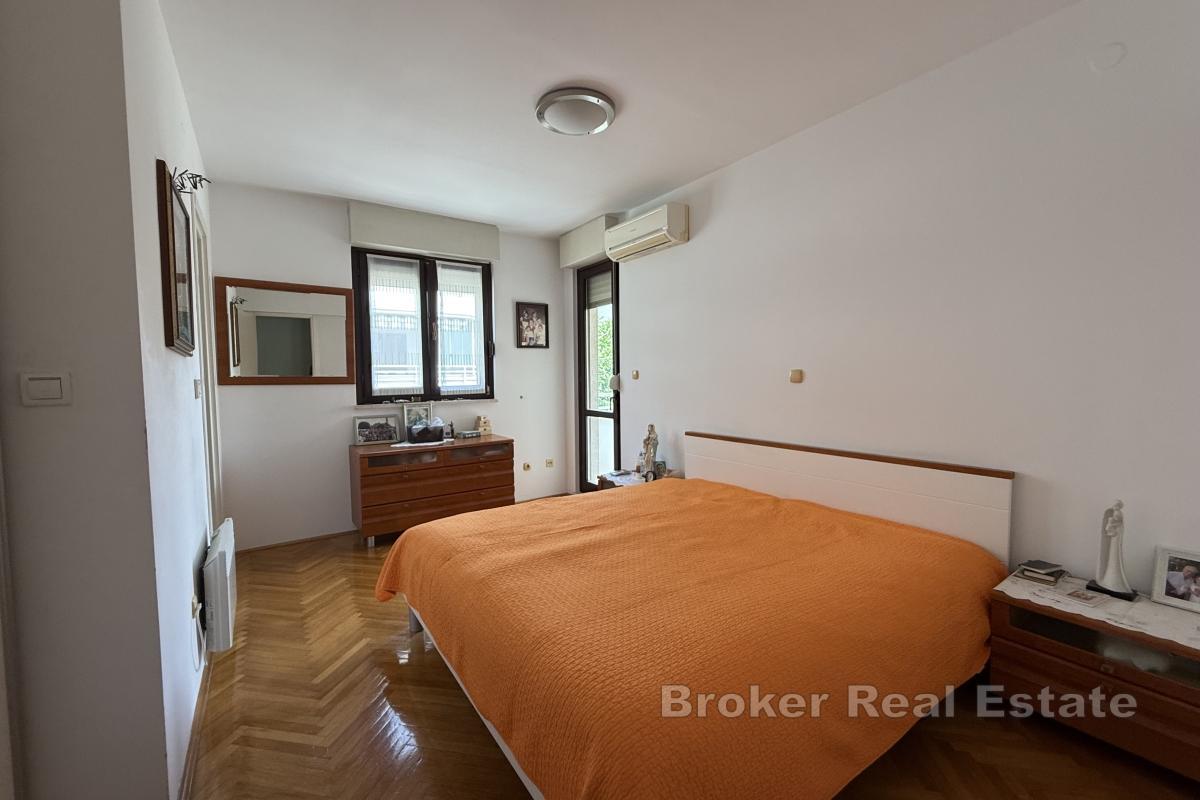 Spacious apartment with a sea viewRomslig leilighet med havutsikt