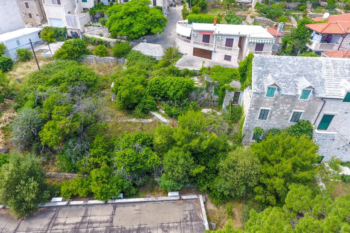 001-2041-107-Brac-Stone-house-in-the-first-row-to-the-sea-for-sale