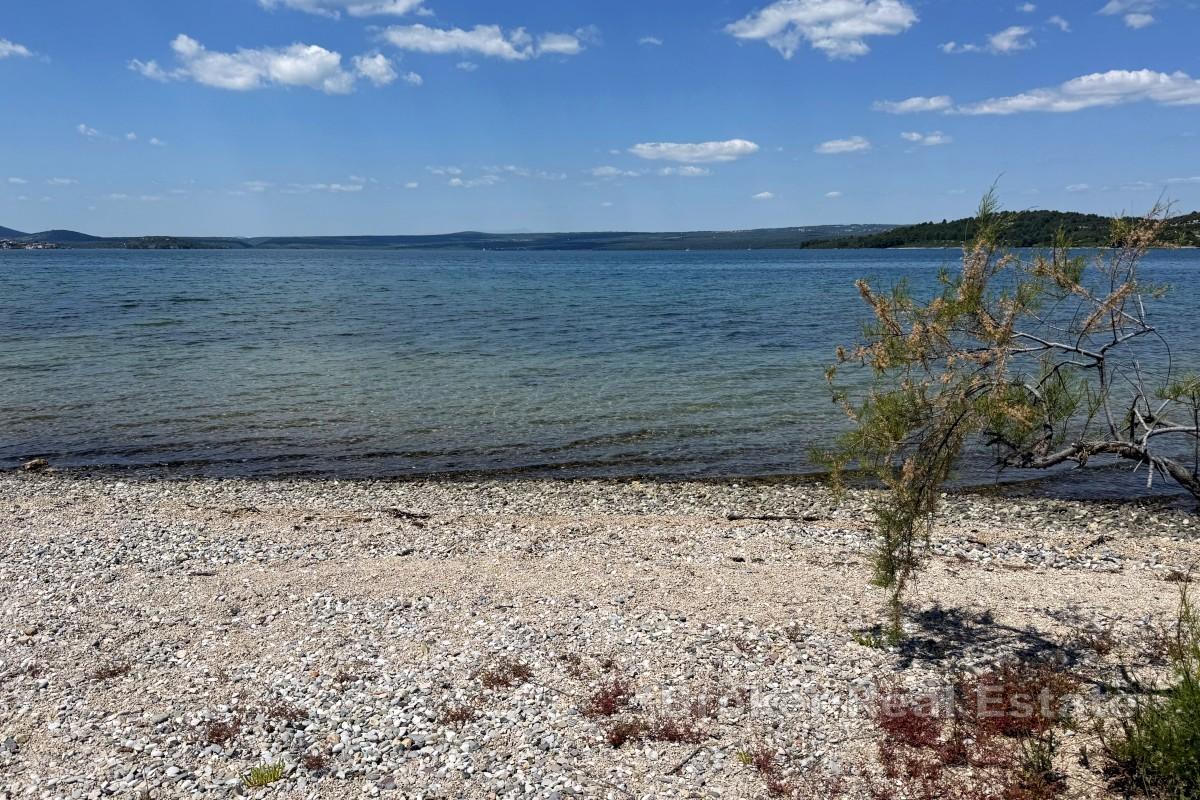 Atrakcyjna działka budowlana w pierwszym rzędzie do morza