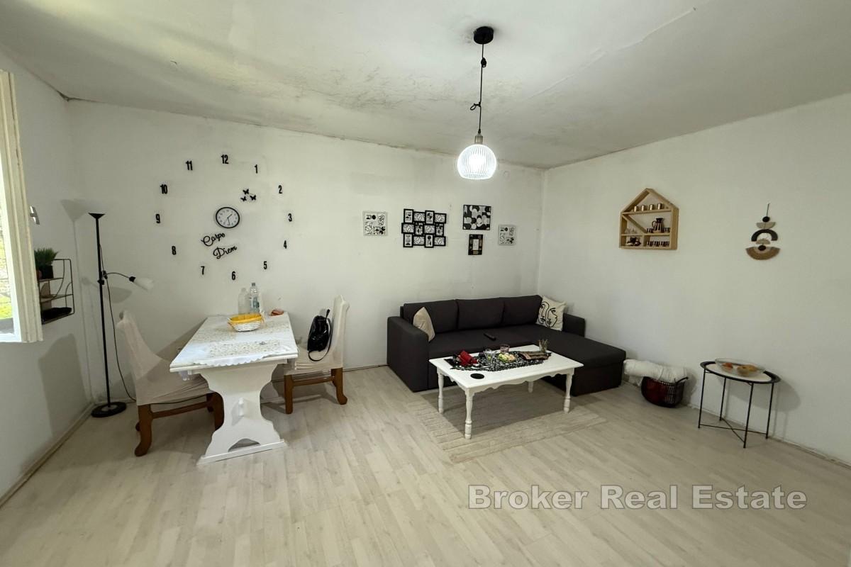 Dom do remontu na przestronnej działce