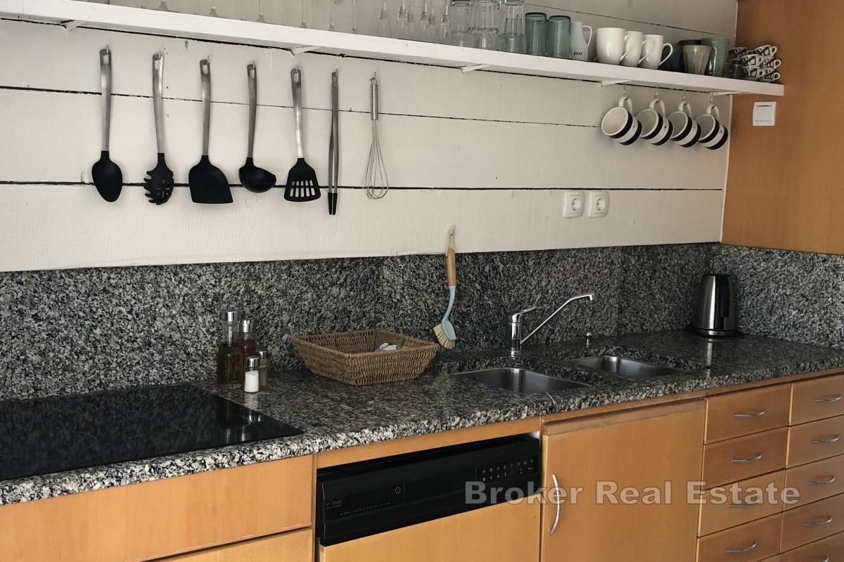 Dům na jedinečném místě s výhledem na moře