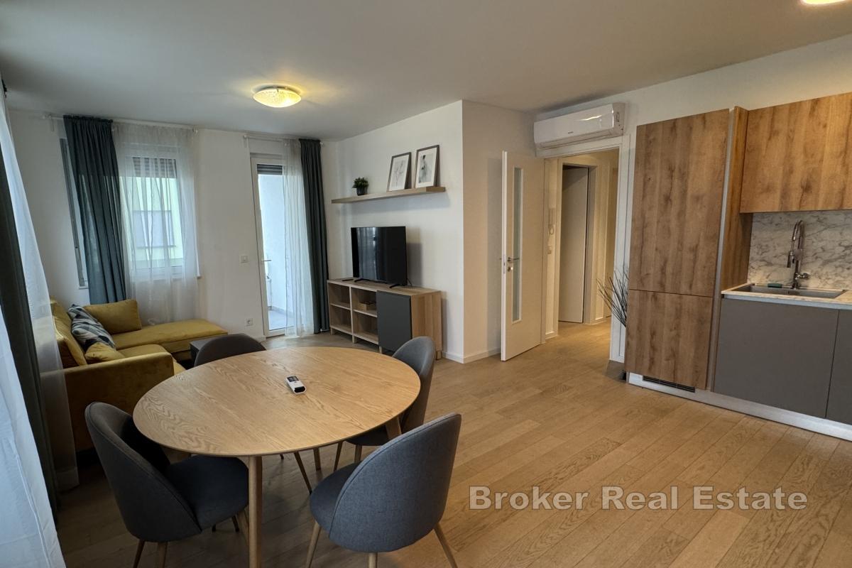 W pełni umeblowane mieszkanie z garażem