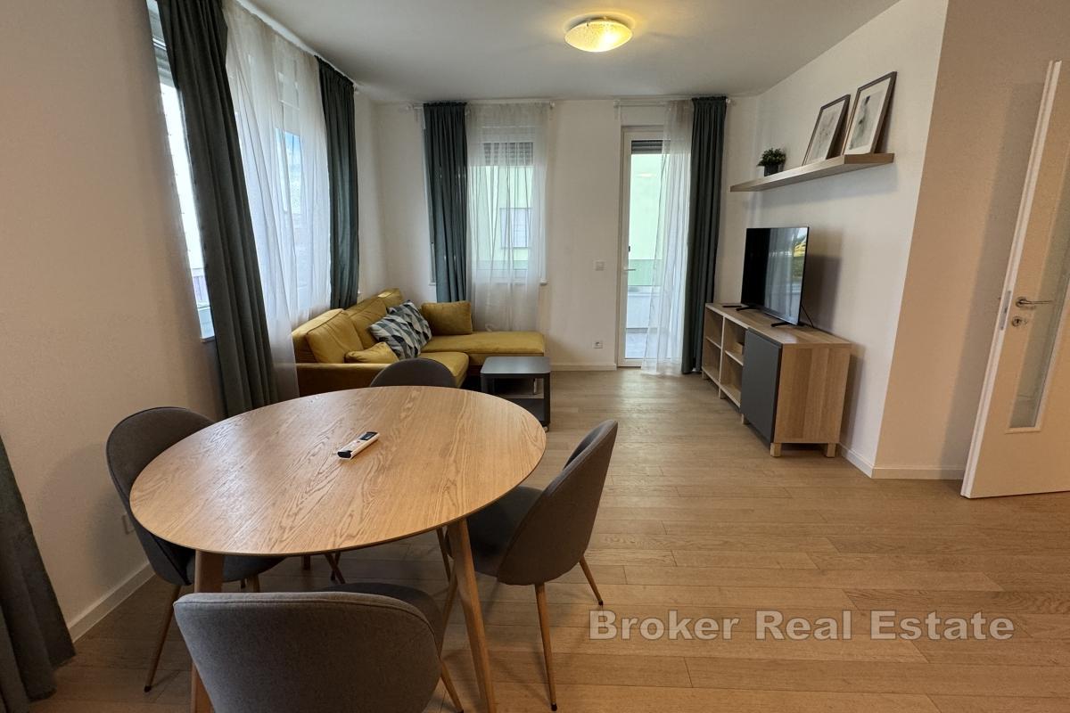 Vollständig möblierte Wohnung mit Garage