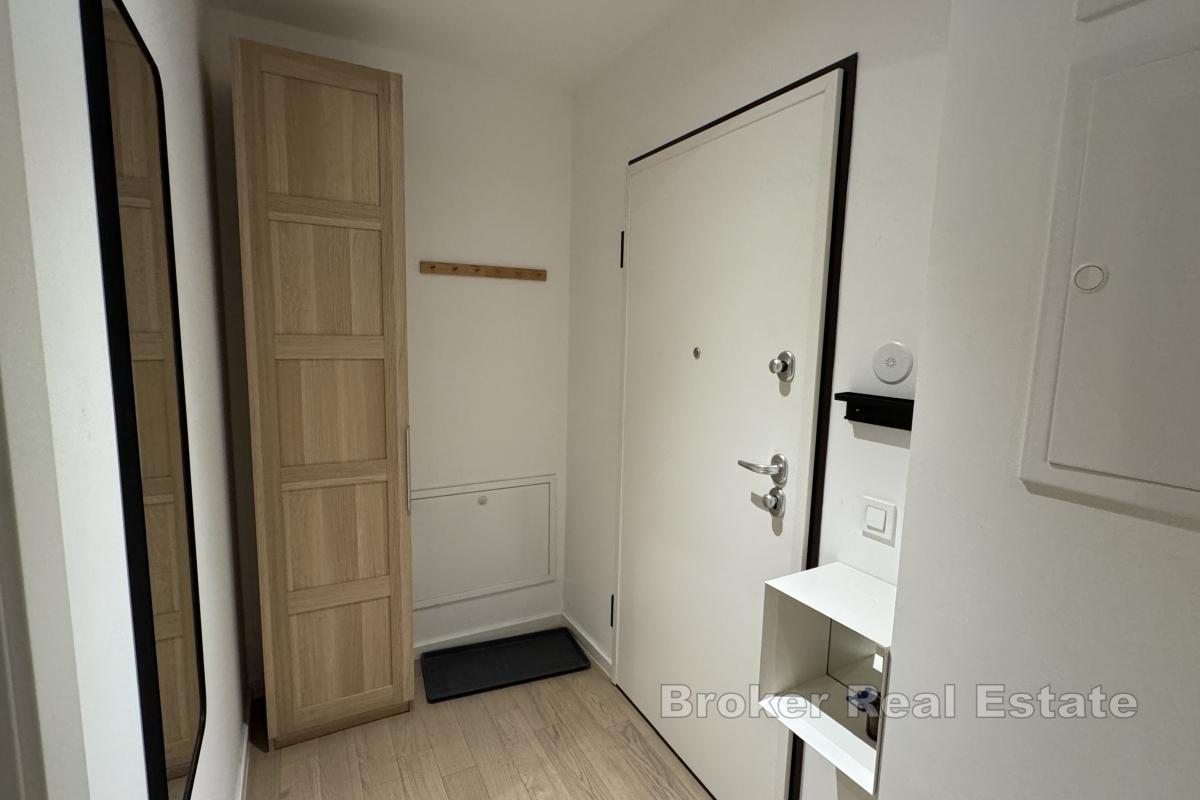 Vollständig möblierte Wohnung mit Garage