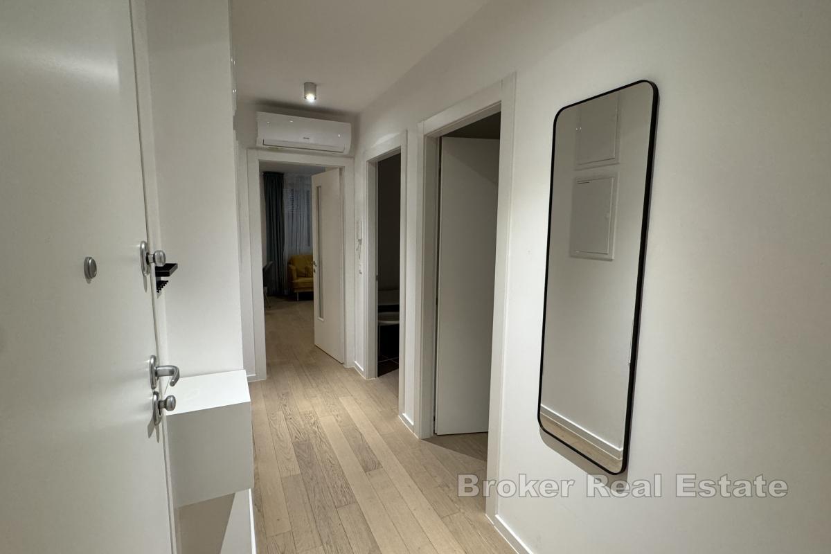 W pełni umeblowane mieszkanie z garażem