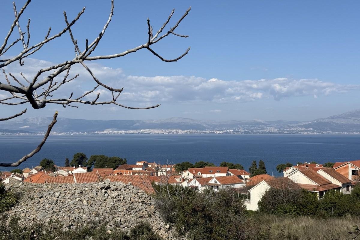 001-2041-128-island-brac-house-with-sea-view-and-garden-for-sale
