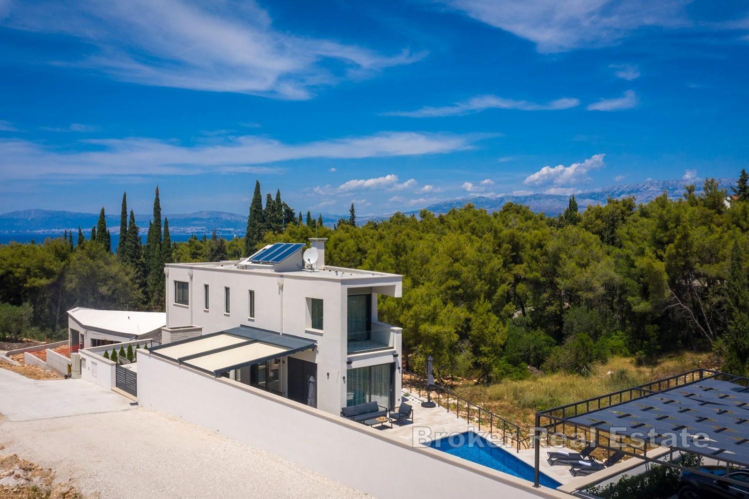 Villa moderne avec piscine