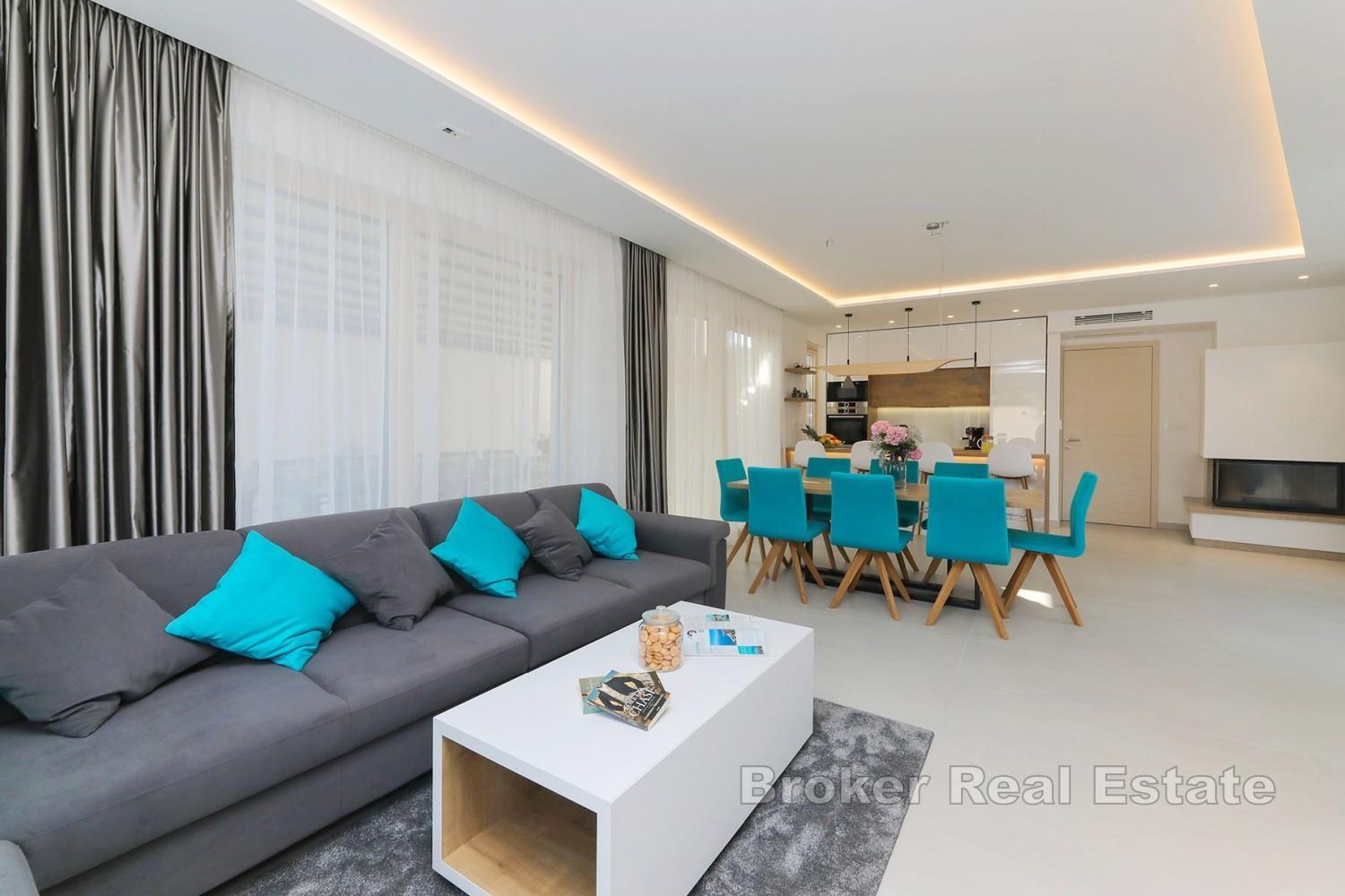 Moderní vila s bazénem