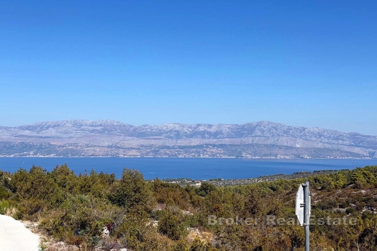Großzügiges Grundstück mit freiem Blick auf das Meer und die Stadt Split