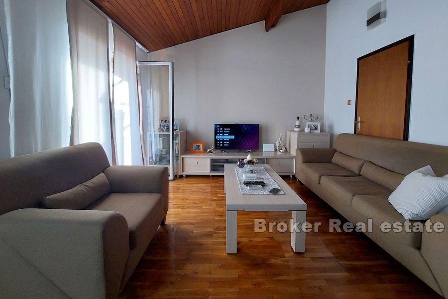 Семейный дом с видом на море