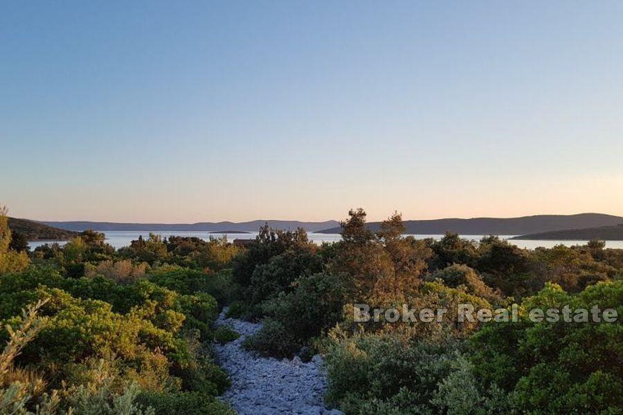 Building land with sea view