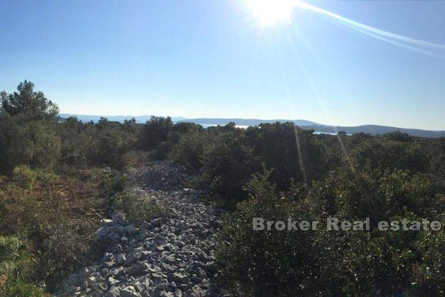 Building land with sea view