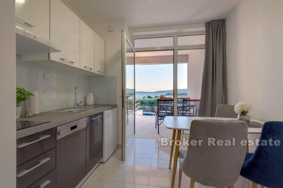 House with pool and open sea view