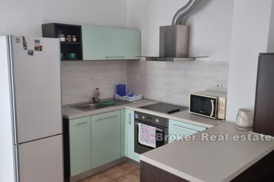 Parhus i första raden mot havet