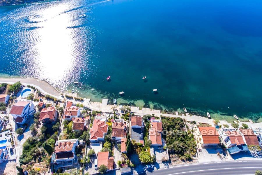 Dom w pierwszym rzędzie do morza