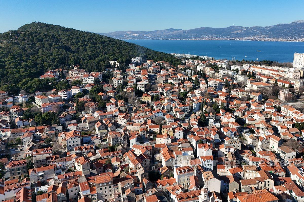 Dům v blízkosti starého města