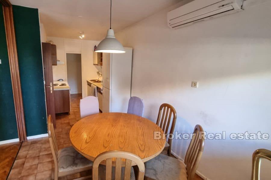 Bol, komfortní dvoupokojový byt