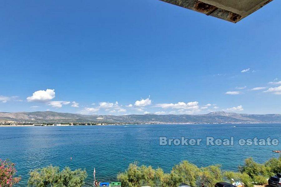 Hus første rad til sjøen