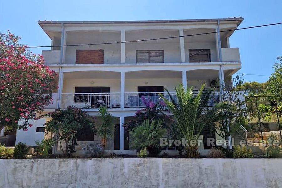 House first row to the sea