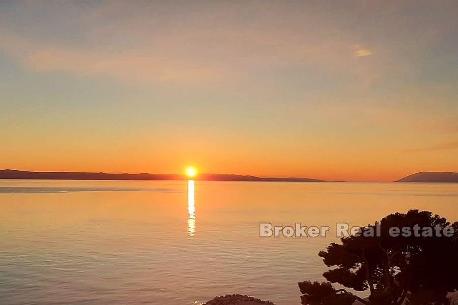 Građevinsko zemljište s panoramskim pogledom na more