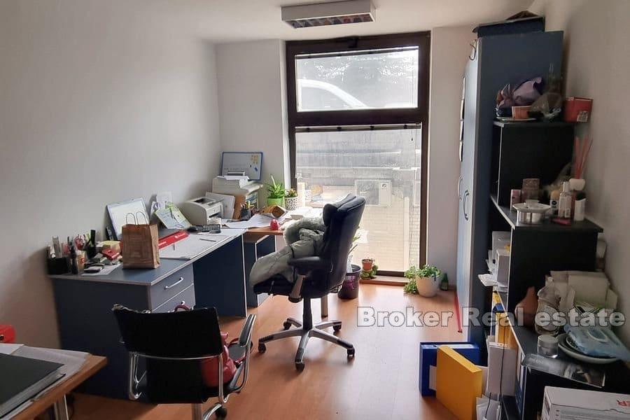 Plokite, Víceúčelové kancelářské prostory