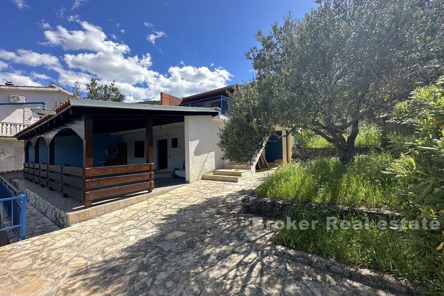 Дом в первом ряду от моря