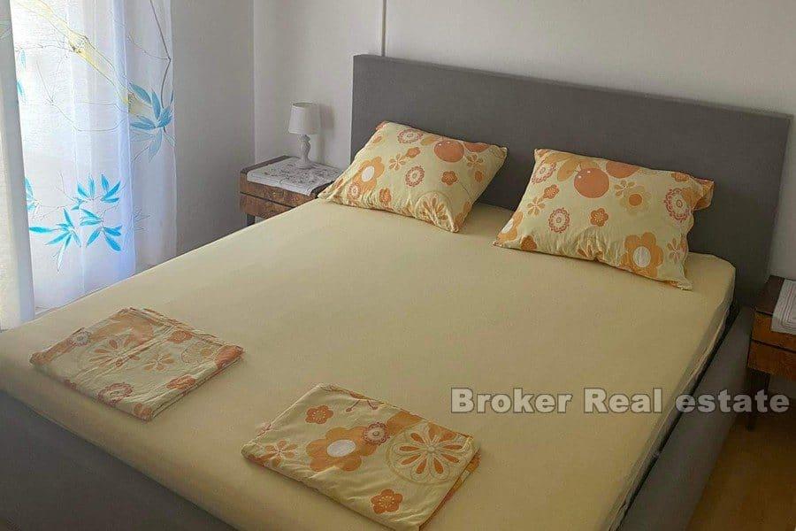 Hus i første rad til sjøen