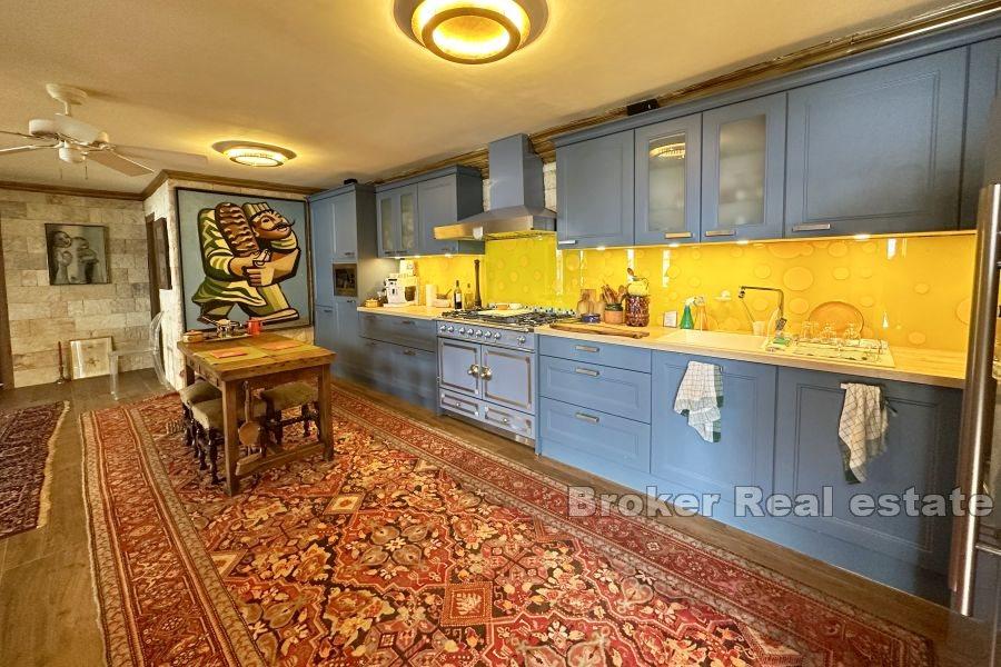 Dům v blízkosti moře s krásným výhledem