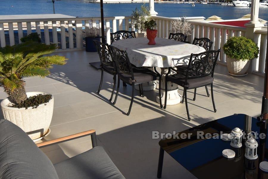 Propriété unique au bord de l'eau