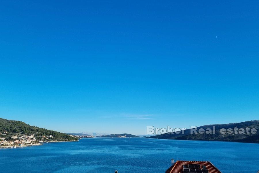 House with open sea view