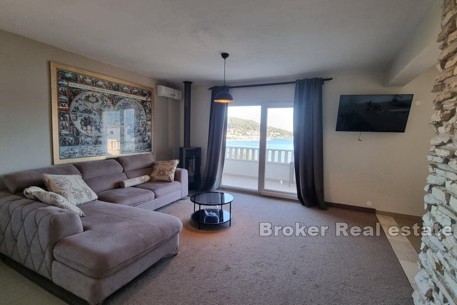 House with open sea view