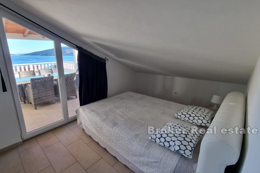 House with open sea view