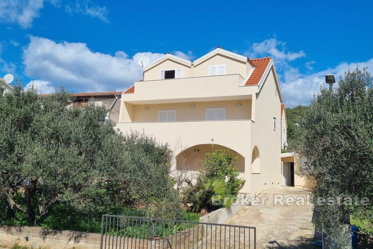 001-2041-75-Island-of-Hvar-House-near-the-sea-for-sale