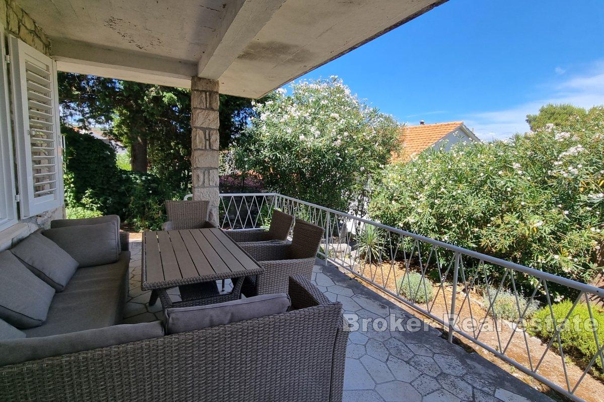 Haus mit Garten und Meerblick