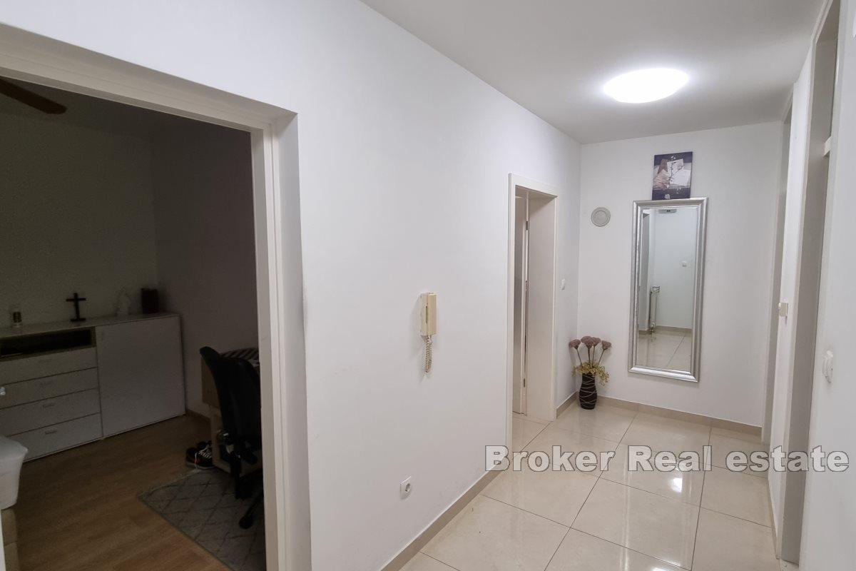 Four-bedroom apartment in an excellent location