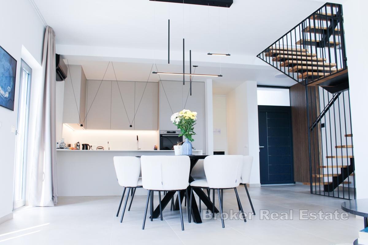 Villa avec piscine et vue mer