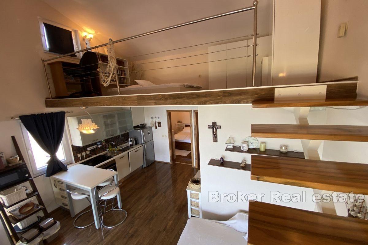 House in the first row to the sea