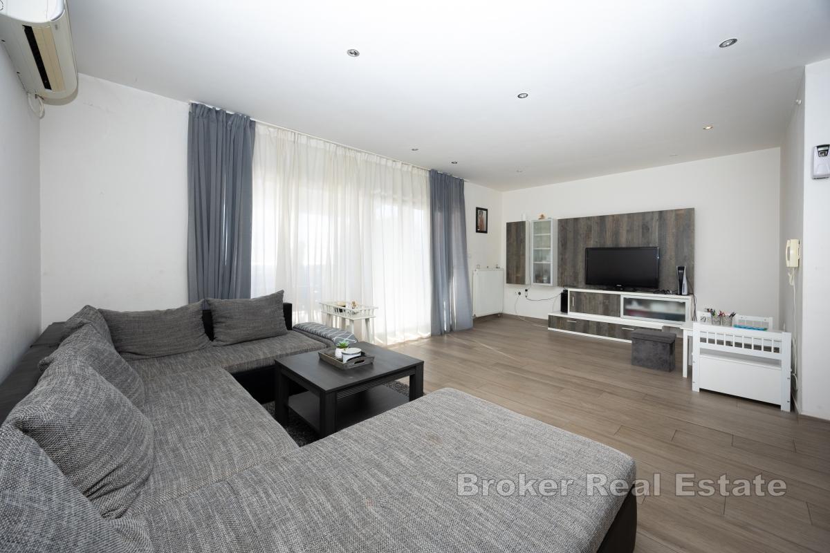 Dům s otevřeným výhledem na moře a ostrovy