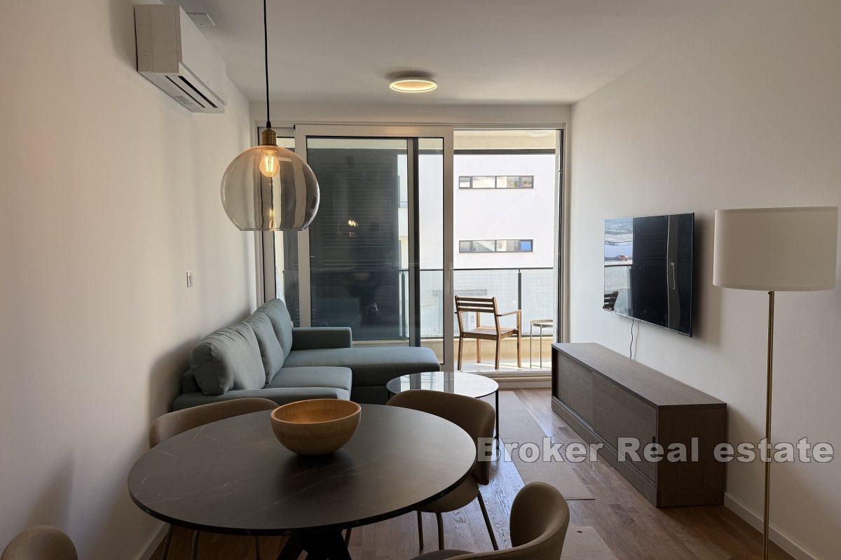 One-bedroom apartment in a new building