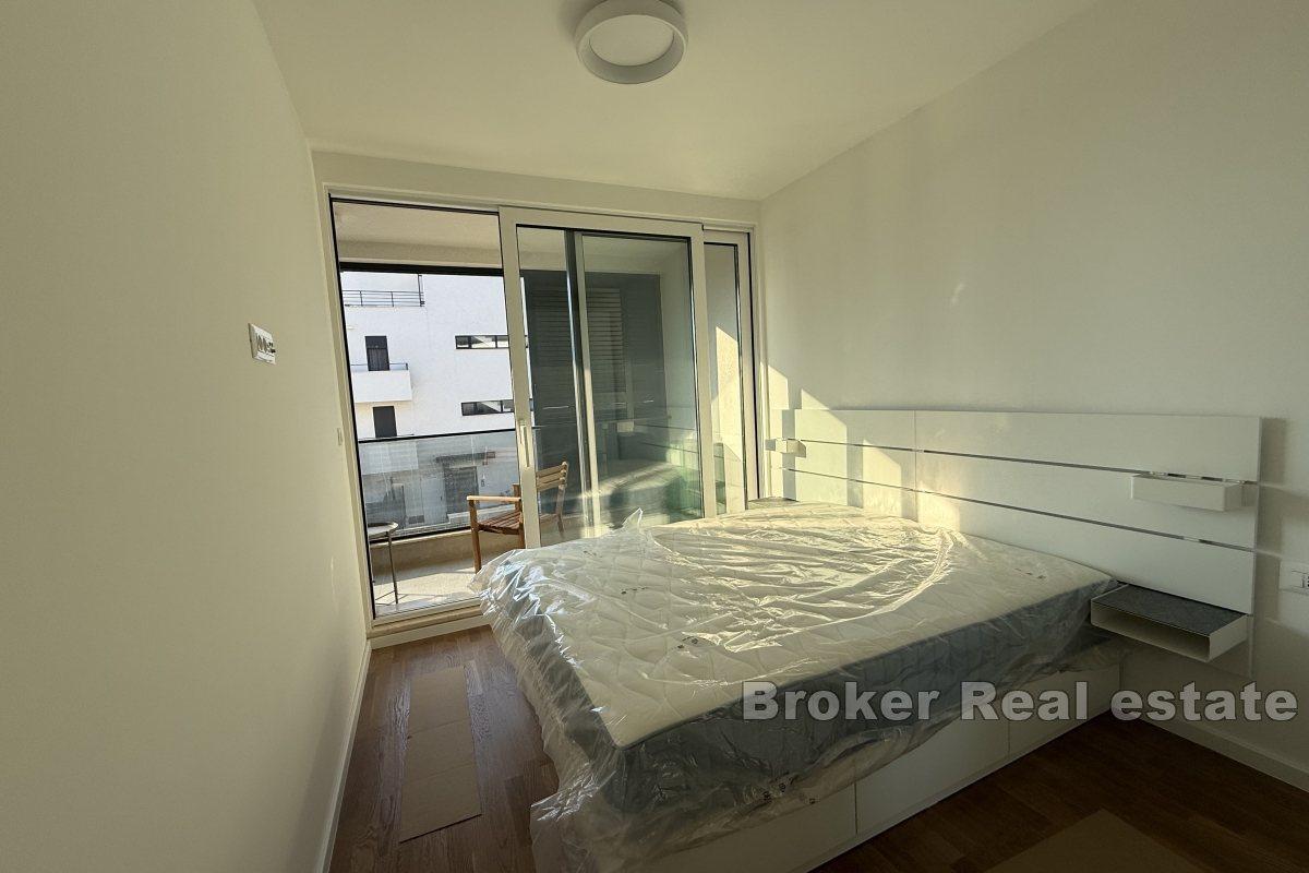 One-bedroom apartment in a new building