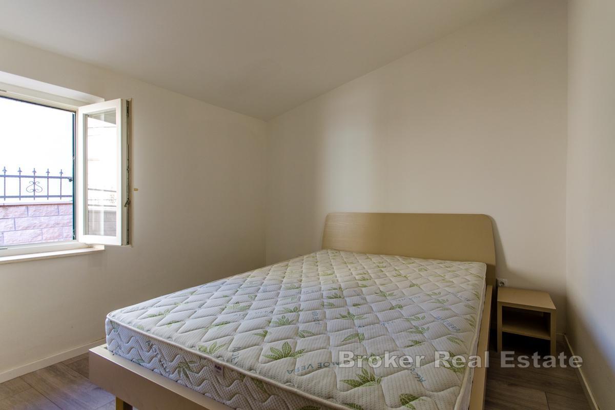 Дом во втором ряду от моря